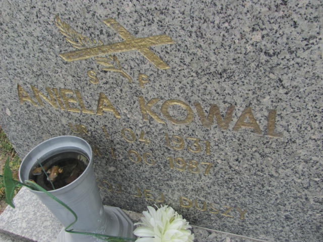 Aniela Kowal 1931 Mściwojów - Grobonet - Wyszukiwarka osób pochowanych